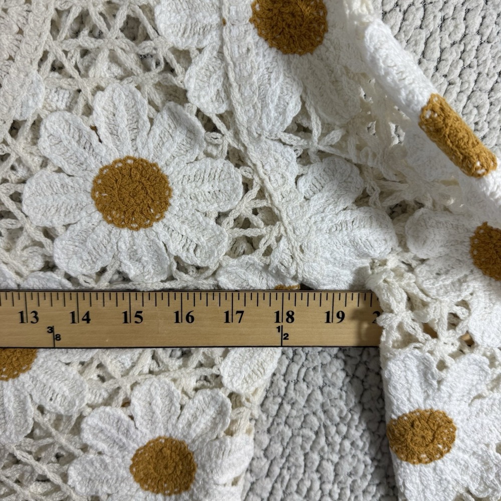Jessica Simpson Daisy Crochet Lace Crop Cardigan XL RUNS SMALL SEE PICTURE - Picture 3 of 4